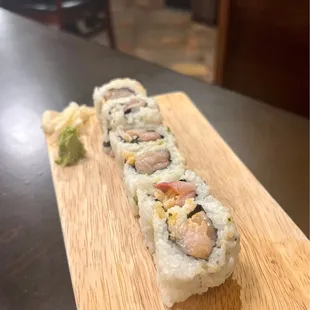 Yellowtail Roll