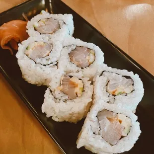 Spicy hamachi roll (hh)