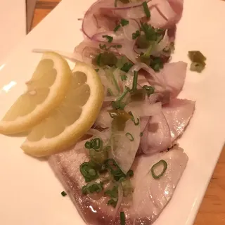 Hamachi Tataki