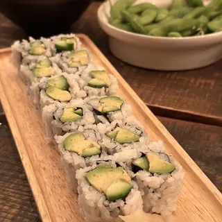 Avo Cucumber Roll