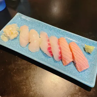 Aburi Sake   Seared Salmon Nigiri