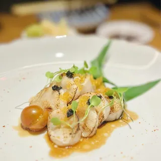 Seared Hokkaido Scallop (8 pcs)