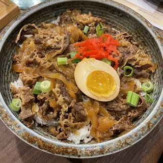 Gyudon (Janpanese beef rice bowl)