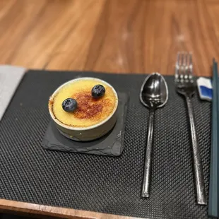 Yuzu crème brûlée