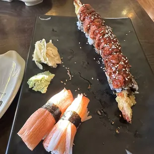 Crab was amazing and the spicy tuna is next level!