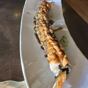 Shrimp lovers roll, no avocado due to allergy