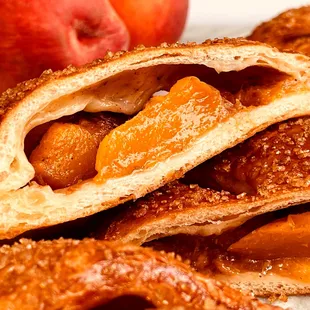 IZOLA Summer Peach Hand Pie