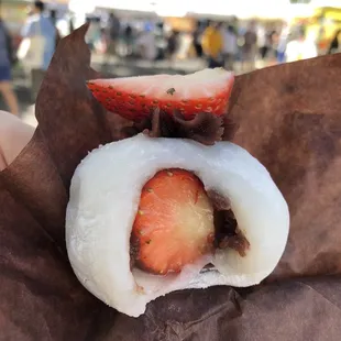 Inside the large size daifuku mochi