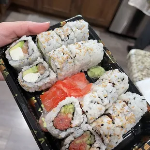 sushi, sashimi, sushi and sashimi, food