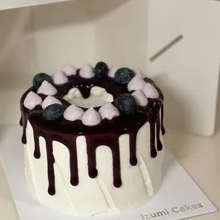 4" blueberry light cake