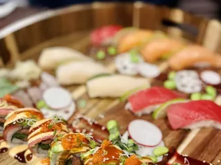 Oishi Sushi & Ramen