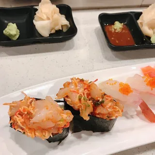 Spicy Scallop Temaki