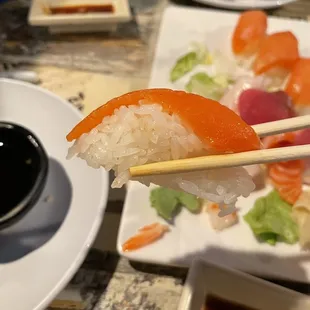 Sushi (Salmon Nigiri)