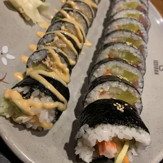 SPICY SALMON ROLL