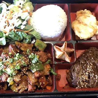 SPICY CHICKEN IZZI BOX