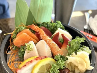 Ms Tea's Bento & Sushi