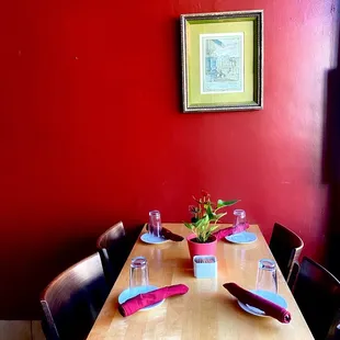 a table with place settings