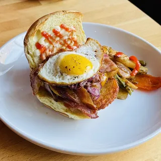 Izzy's B.F. Sandwich Breakfast and Lunch