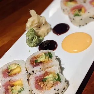 Spicy Hawaiian roll