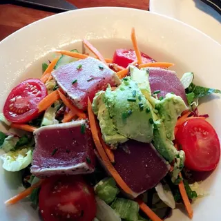 Asian Ahi Tuna Salad