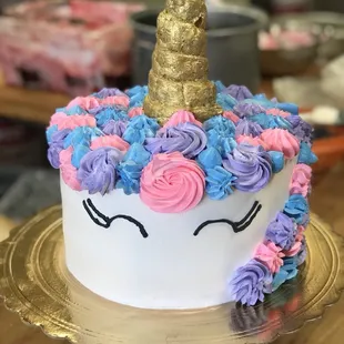 a unicorn cake