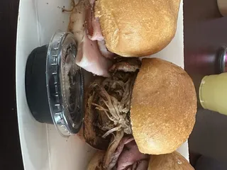 Stewartstown Smokehouse & Beer Barn