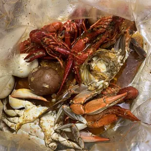 Blue Crab&amp; crawfish, corn, 2 eggs and 2 potatoes(Juicy Special) - was good.
