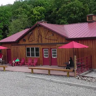 Stop in our new tasting room to enjoy the rustic atmosphere and rural location. We are one mile north of Interstate 70 Exit 25 on Roupe Road