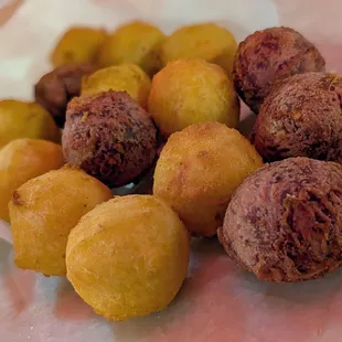 炸地瓜球（Gold &amp; Purple Yam Balls）