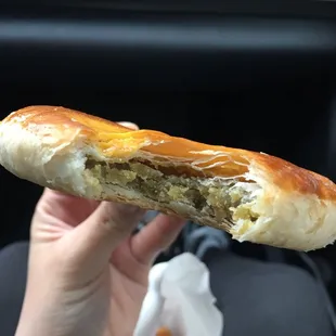 Green tea cake (average)