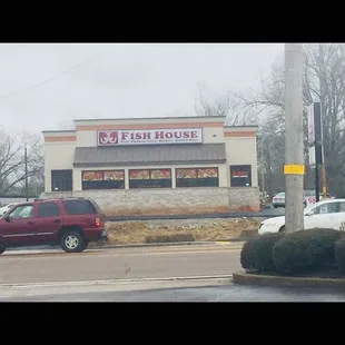 a view of the restaurant from across the street