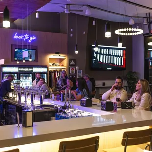 J&amp;J shares a dinning room with Crooked Run Fermentation at their DC taproom