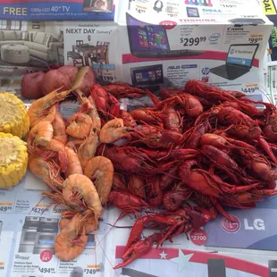 2 lbs of crawfish, 1/2 lb of shrimp, corn and potatoes