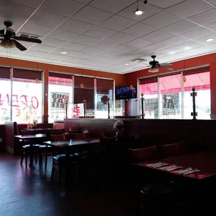 Dining room.