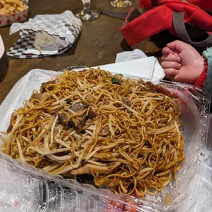 Pork fried noodle takeout, 3.5 stars. Noodle a little hard, pork a little dry, but good value for $15. Sun afternoon takeout 2023-05-21