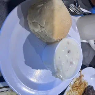 Biscuits &amp; Gravy (1 Piece)