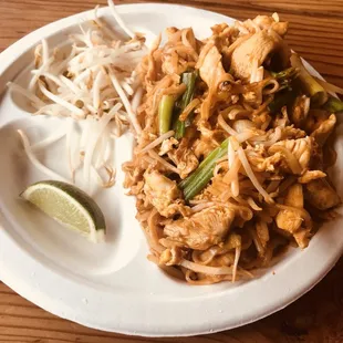 Chicken pad thai