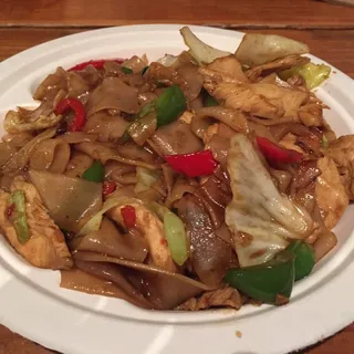 Pad Kee Mao (Drunken Noodle)