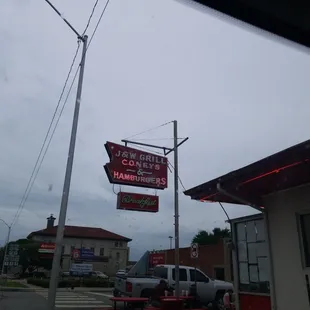 a view of the outside of a restaurant