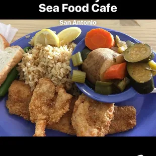 Lunch Fish &amp; Shrimp plate, stewed veggies &amp; Cajun rice; other sides available. Only $7.99 with drink included!