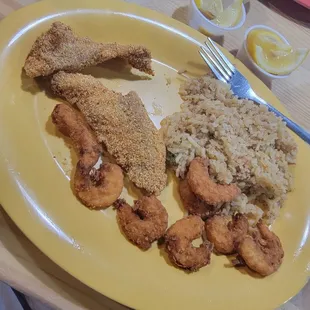 Supposed to be 3 catfish filets and 8 shrimp