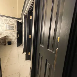 Women&apos;s restroom