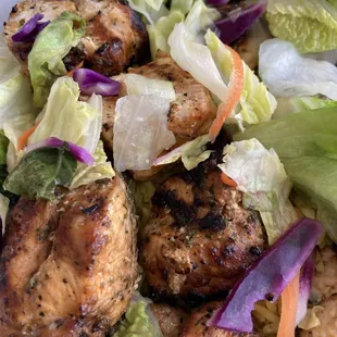 Salad with chicken shish kabobs added