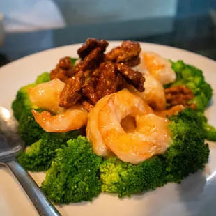 Honey glazed walnut shrimp