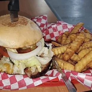 Gourmet Burger with Bacon and fried egg!