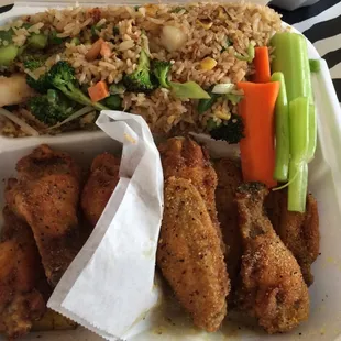 I always order this..Shrimp fried rice, lemon pepper wings, and garlic honey wings! Always on point! My favorite wing spot!