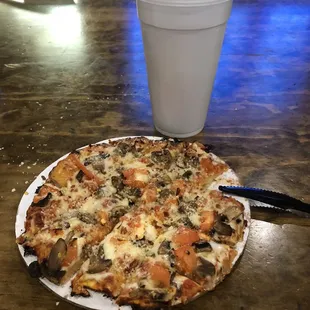 Tomato Sauce,mushrooms  and cheese .