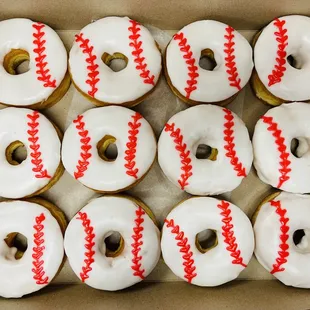 Baseball donuts