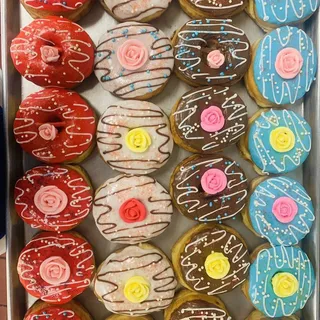 1 Dozen Valentines Style