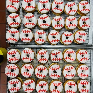 Baseball donuts